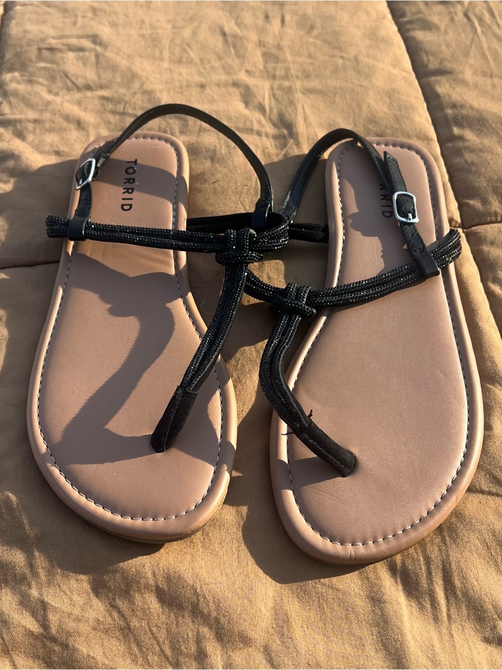 torrid Black Knot-Strap T-Strap Sandals Rhinestone Crusted Tan Footbed Size 9WW